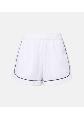 Alo Yoga Motivate logo shorts