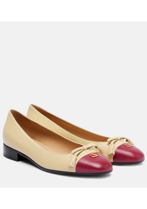 Valentino Garavani Valet Du Roi VLogo leather ballet flats