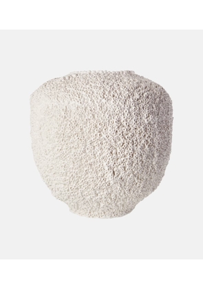 101 Copenhagen Sunao ceramic vase by Kristian Sofus Hansen and Tommy Hyldahl