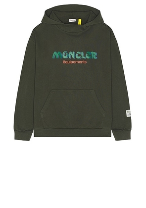 Moncler Genius Moncler x Salehe Bembury Logo Hoodie Sweater in Olive Green - Green. Size M (also in ).
