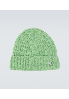 God's True Cashmere Boucle cashmere beanie with emerald