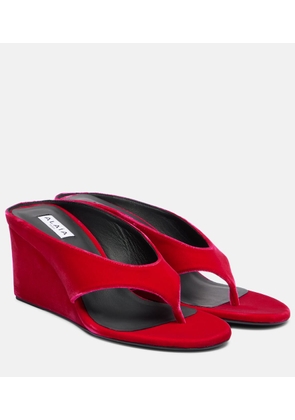 Alaia Cube 75 velvet wedge thong sandals