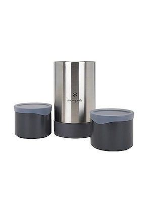 Snow Peak Tobachi 2 in Grey - Grey. Size all.