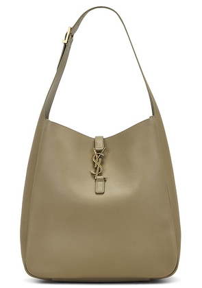 Saint Laurent Large Le 5 A 7 Supple Hobo Bag in Strong Moss - Green. Size all.