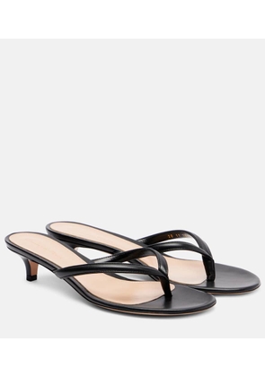 Gianvito Rossi Calypso 35 leather thong sandals
