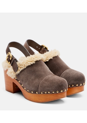 Chloe Jeannette shearling-trimmed suede wedge clogs