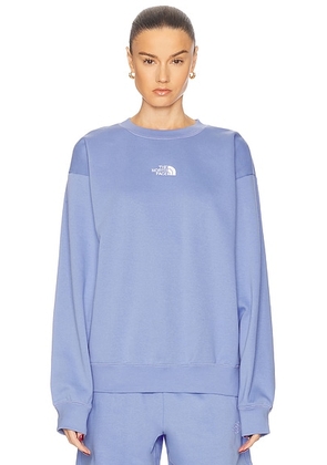 The North Face Oversize Crewneck Sweatshirt in Virtual Blue - Blue. Size S (also in XL, XS).
