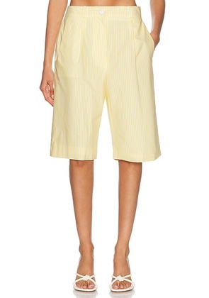 Rowen Rose Bermuda Short in White & Yellow - Yellow. Size 38 (also in ).