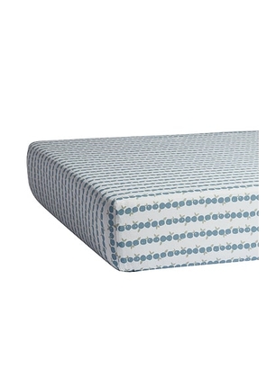 Parachute Percale Crib Sheet in Blueberries - Blue. Size all.