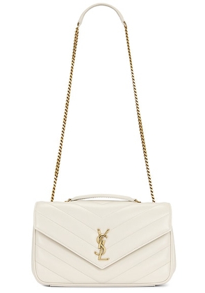 Saint Laurent Medium Loulou Chain Bag in Crema Soft - Cream. Size all.
