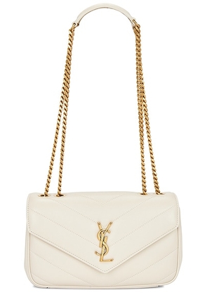 Saint Laurent Small Loulou Chain Bag in Crema Soft - Cream. Size all.