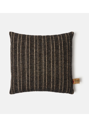 The House of Lyria Euplio cushion