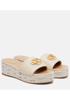 Valentino Garavani VLogo leather platform slides