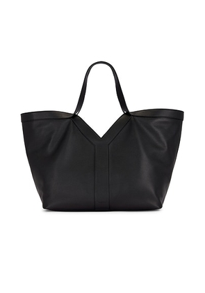 Saint Laurent Y Tote Bag in Noir - Black. Size all.