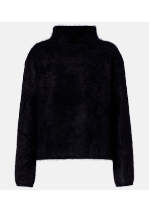 Lisa Yang Cashmere sweater