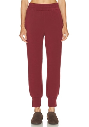 Varley The Slim Cuff 27.5 Pant in New Maroon - Burgundy. Size L (also in S, XS).