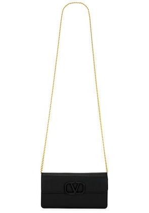 Valentino Garavani V Logo Signature Wallet On Chain in Nero - Black. Size all.