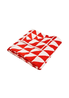 Dusen Dusen Bath Towel in Red,White.