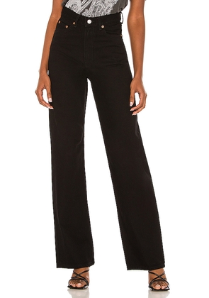 Dr. Denim Echo Straight Jeans in Black. Size 24. Also in 26, 25, 27, 28, 29, 30, 31, 32.