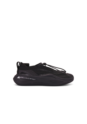 adidas by Stella McCartney Sportswear Low Ground Sneaker in Black. Size 5.5. Also in 7.