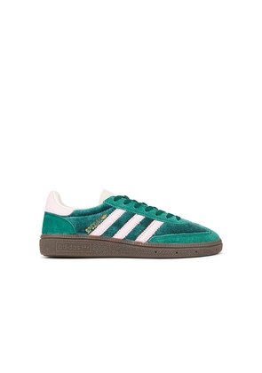 adidas Originals Handball Spezial in Green. Size 6. Also in 6.5, 7, 7.5, 8, 8.5, 9, 9.5, 10.