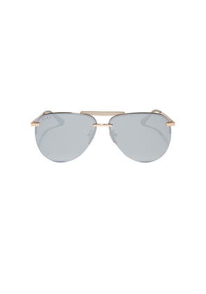 DIFF EYEWEAR Tahoe Sunglasses in Metallic Gold.