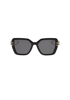 DIFF EYEWEAR Dasha Sunglasses in Black.