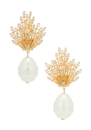 Anton Heunis Omega Clasp Sun Ray, Pearl Pendant in Metallic Gold.