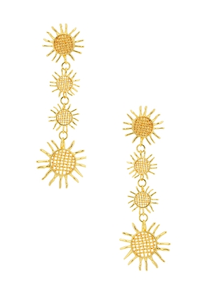 EMMA PILLS X Leslie Amon Aftersun Earrings in Metallic Gold.