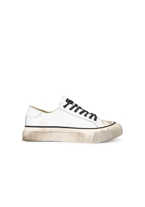 East Pacific Trade Dive Vintage Sneaker in White. Size 41. Also in 42, 43, 44, 45.