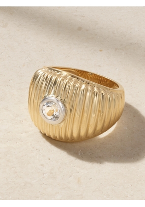 Yvonne Léon - 9-karat Gold Topaz Ring - 6,6 1/2,7