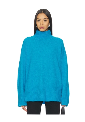 American Vintage Vito Turtleneck Sweater in Blue. Size M/L. Also in XS/S.