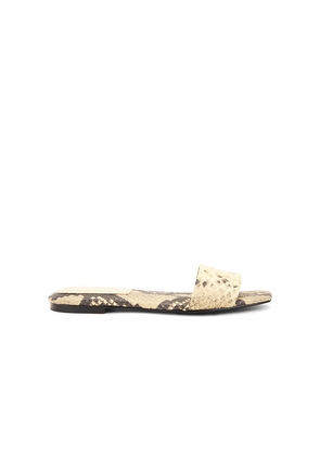Good American Embellished Flat in Cream. Size 6. Also in 9.
