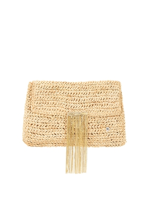 florabella Oviedo in Neutral.