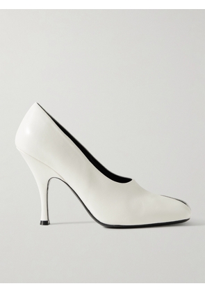 KHAITE - Eva Cutout Leather Pumps - White - IT36,IT37.5,IT38,IT38.5,IT39,IT39.5,IT40,IT40.5,IT41