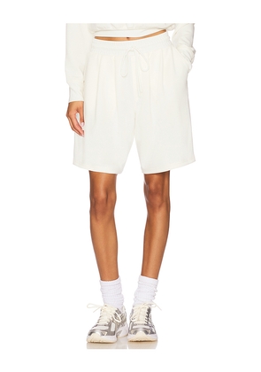 Good American Air Soft Sculpting Shorts in White. Size L. Also in M, S, XS.