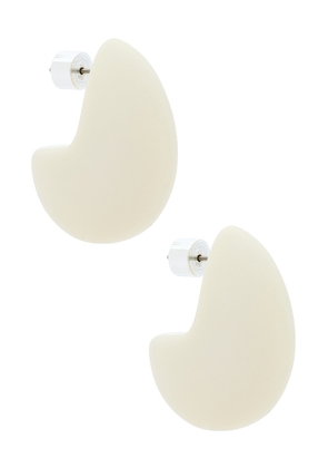 Heaven Mayhem Nency Earring in Ivory.