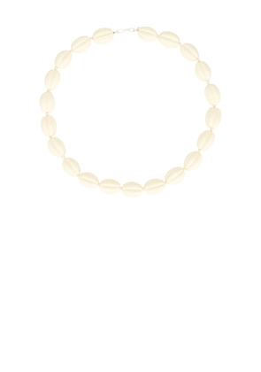 Heaven Mayhem Isla Necklace in Cream.