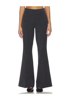 Good American Essential Suiting Flare Trousers in Grey. Size 0. Also in 10, 14, 16, 18, 2, 4, 6, 8.