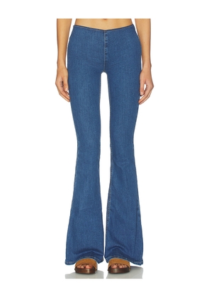 Free People Penny Pull On Jean in Blue. Size 24. Also in 25, 26, 27, 28, 29, 30, 31, 32.