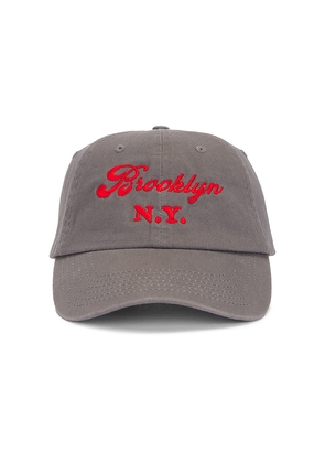 Kule The Brooklyn Kap in Grey.