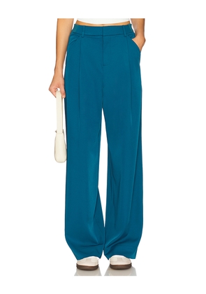 Malbon Golf Emelia Pleated Trousers in Blue. Size 2. Also in 6, 8.
