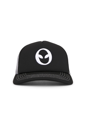 No Problemo Alien-O Trucker Cap in Black.