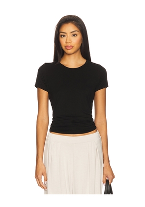 Michael Lauren Tucker Short Sleeve Fitted Tee in Black. Size L. Also in M, S, XS.
