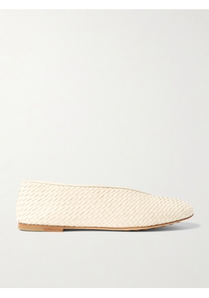 Bottega Veneta - Intrecciato Leather Ballet Flats - White - EU 37,EU 38,EU 39,EU 40
