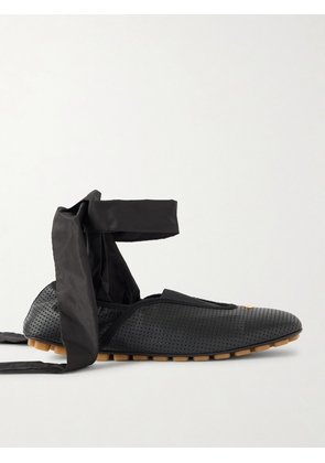 Valentino Garavani - Rythmika Lace-up Leather Ballet Flats - Black - IT36.5,IT37,IT37.5,IT38,IT38.5,IT39,IT39.5,IT40,IT41,IT42