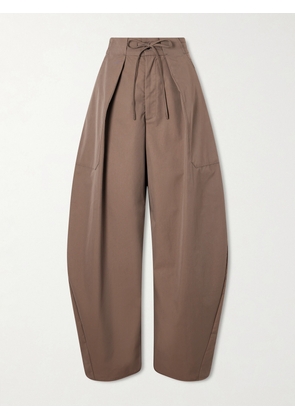KALLMEYER - Clemence Pleated Cotton-blend Twill Barrel-leg Pants - Brown - US00,US0,US2,US4,US6,US8,US10,US12,US14