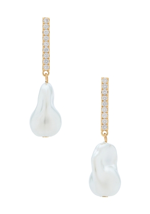 Lovers and Friends June Earring in Metallic Gold.