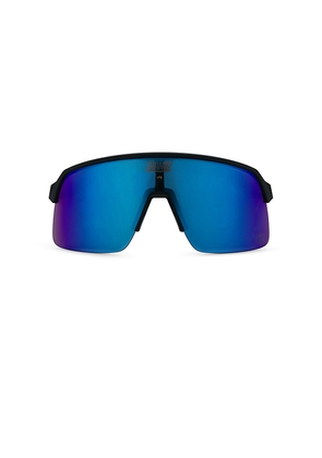 Oakley NY Giants Sutro Lite in Black.