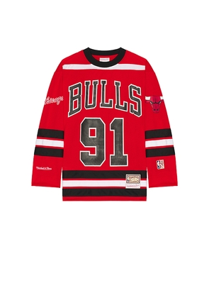 Mitchell & Ness NBA Bulls Dennis Rodman Maxxed Out Jersey in Red. Size L. Also in S, M, XL/1X.